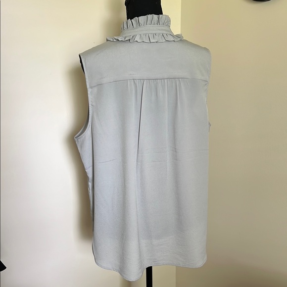 Women's Ruffled Gray Sleeveless Top - Picture 3 of 5